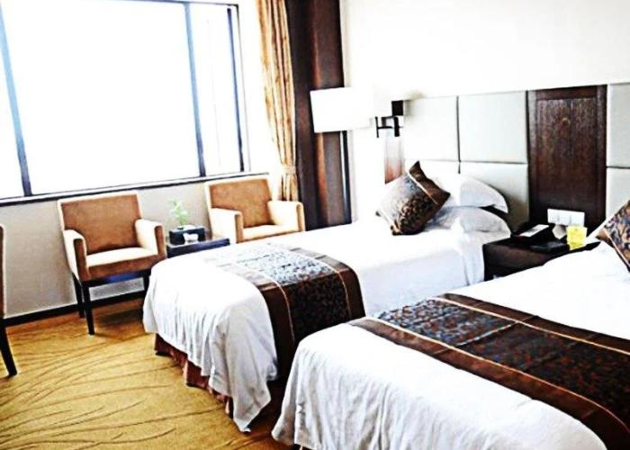 Champs Elysees Hotel