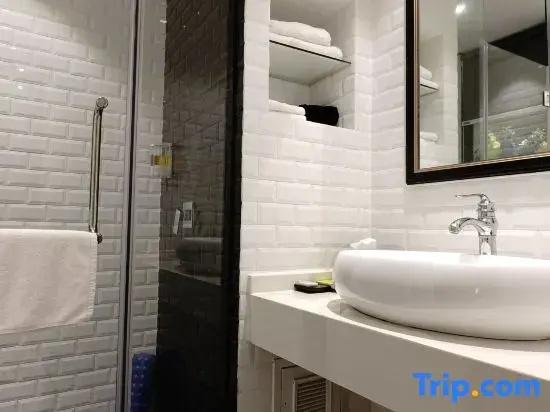 Fanpu Arts Hotel Tongxiang