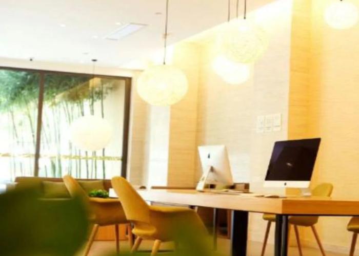 Ji Hotel (Haining Haichang South Road Leather City