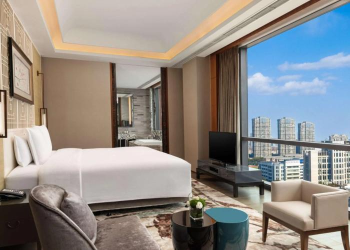Pullman Haining