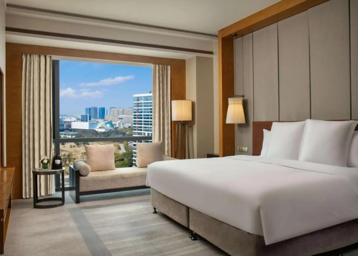 Pullman Haining