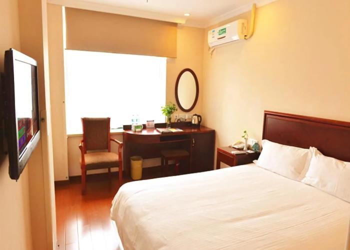 GreenTree Inn Jiaxing Pinghu Zhapu Jiulong Mountain Express  Hotel