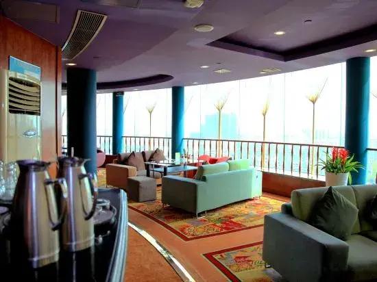 Jiashan Hotel