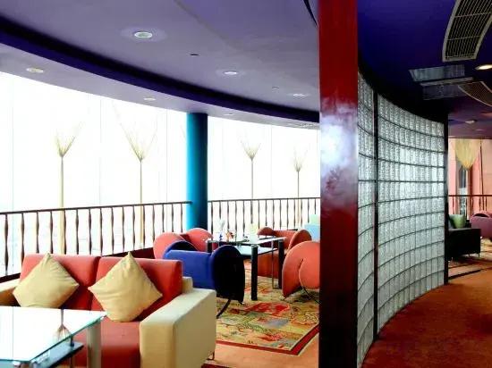 Jiashan Hotel