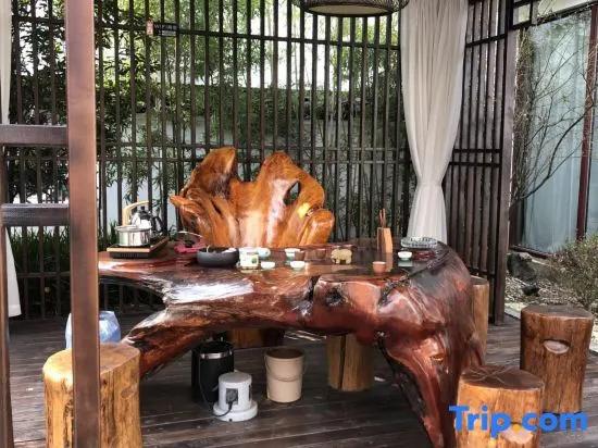 Chengshang Shijia Hotel