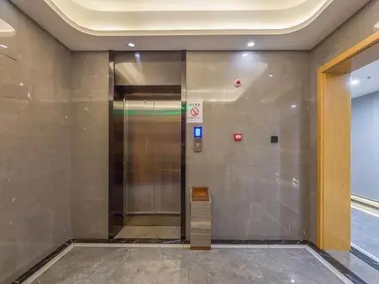 Baiyue Hotel (Pinghu Xinhua Middle Road)