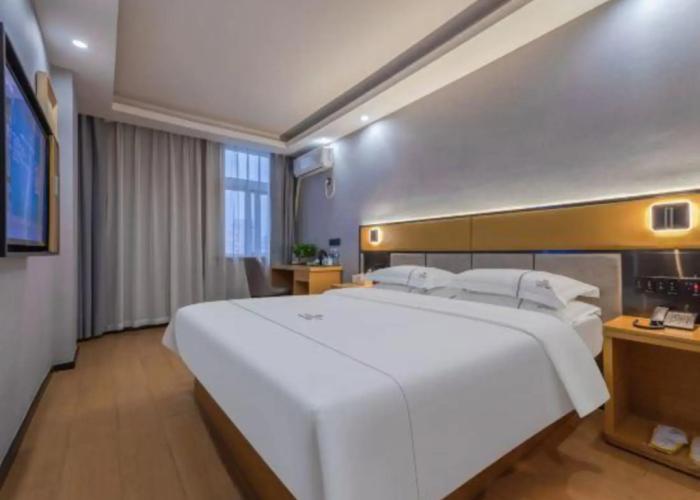 Baiyue Hotel (Pinghu Xinhua Middle Road)