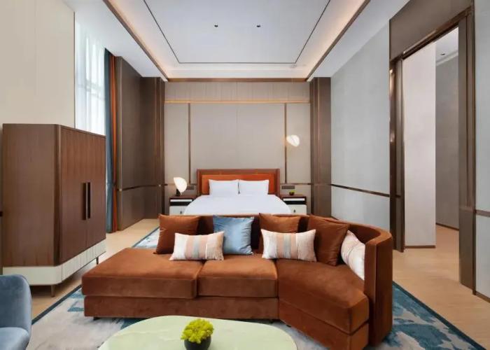 Pinghu Overseas Chinese Hotel