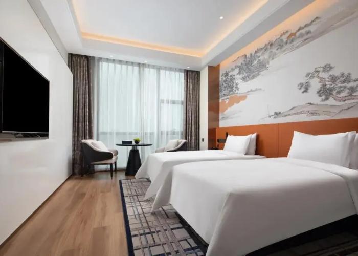 Pinghu Overseas Chinese Hotel