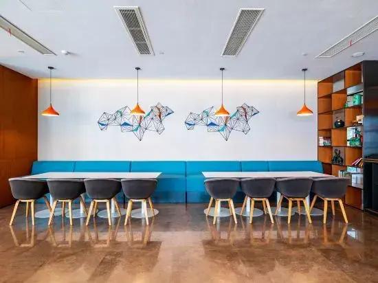 Holiday Inn Express (Pinghu Economic Development Zone)