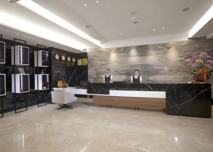Renyi Lake Hotel