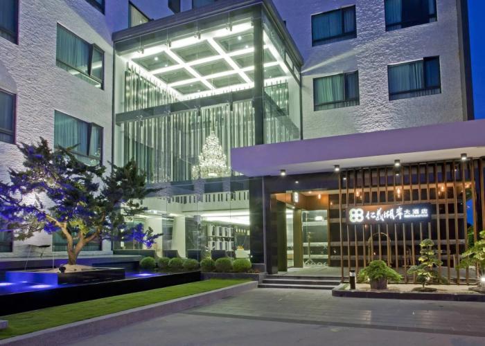 Renyi Lake Hotel