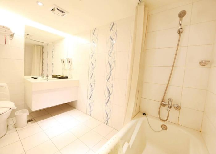 Grand Earl Hotel