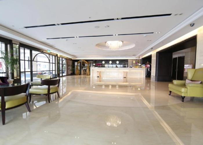 Grand Earl Hotel