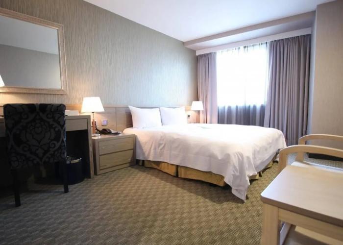 Grand Earl Hotel