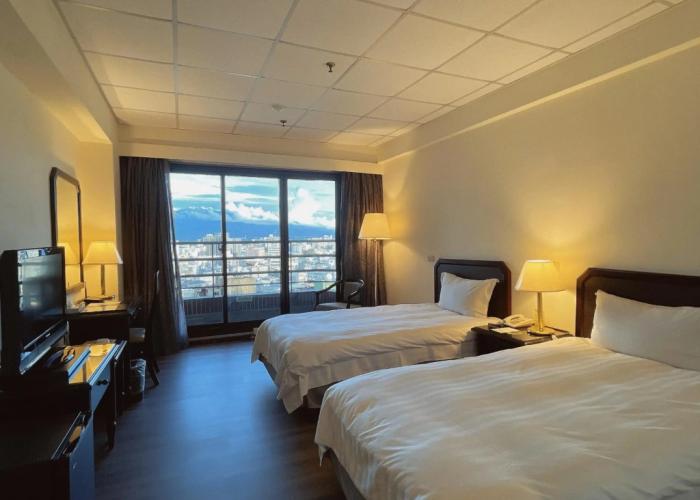 Metro Hotel - Howard Group