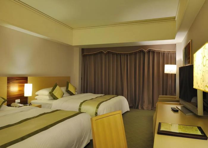 Hoya Hot Springs Resort & Spa