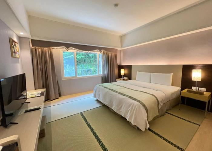 Hoya Hot Springs Resort & Spa