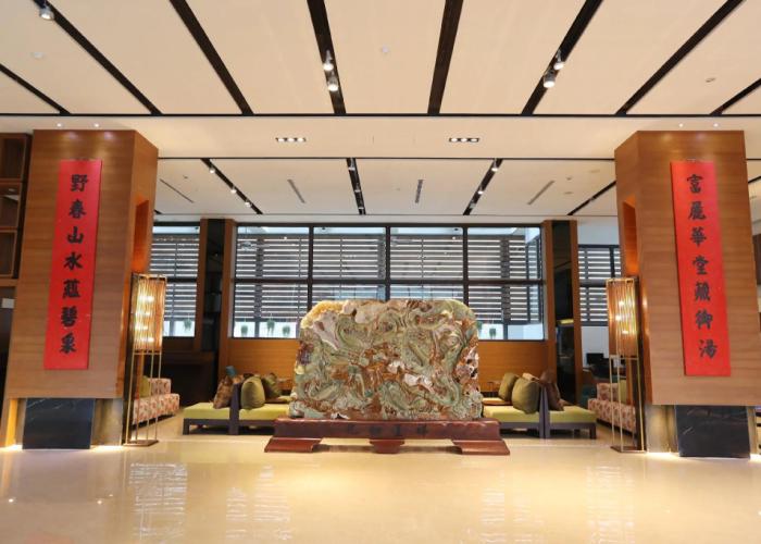Hoya Hot Springs Resort & Spa