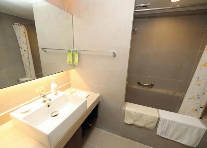 Hoya Hot Springs Resort & Spa