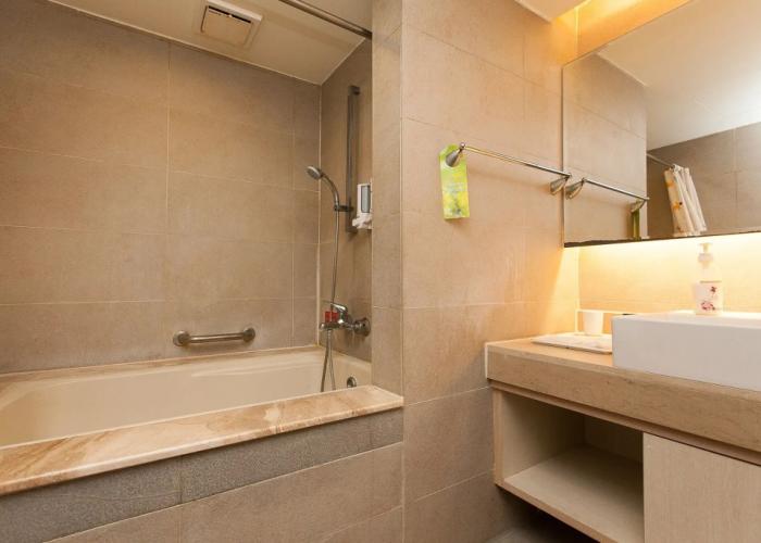 Hoya Hot Springs Resort & Spa