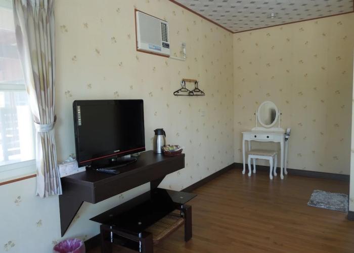 Dulan Red House