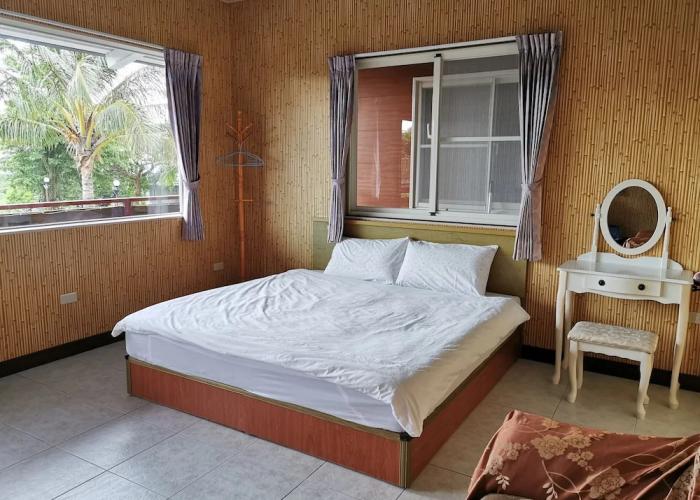 Dulan Red House