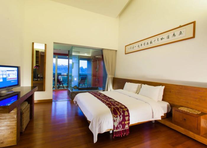 Luminous Hot Spring & Resort