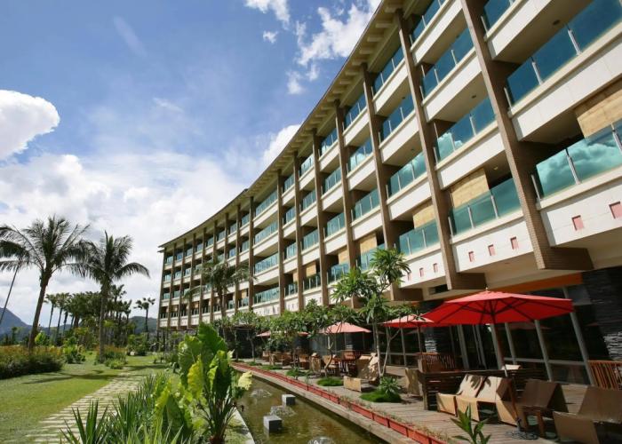Luminous Hot Spring & Resort
