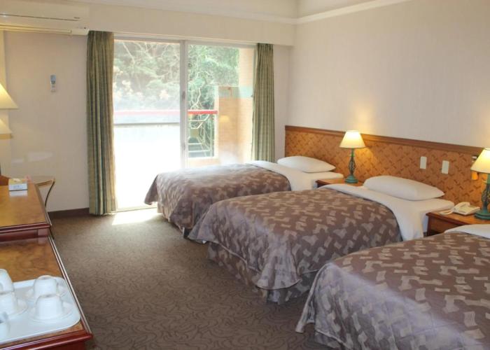 Hoya Hot Springs Hotel