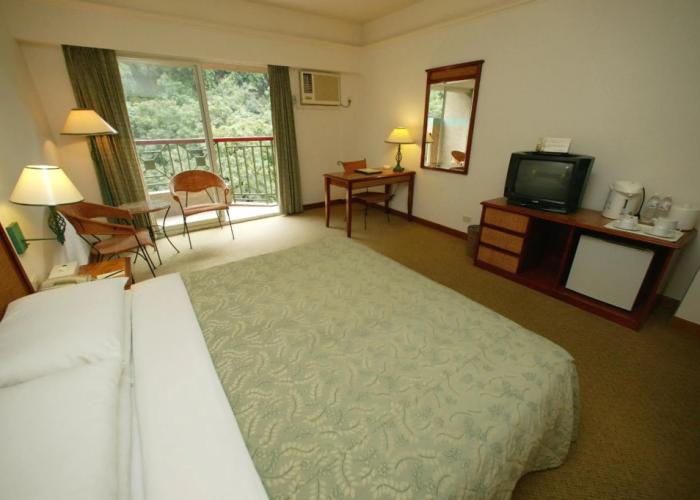 Hoya Hot Springs Hotel