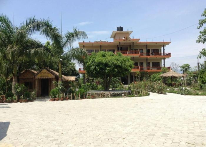 Eden Jungle Resort