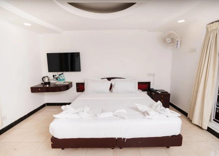 Shelter Beach Resort