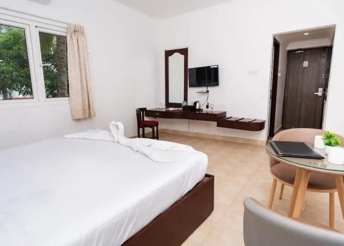 Shelter Beach Resort