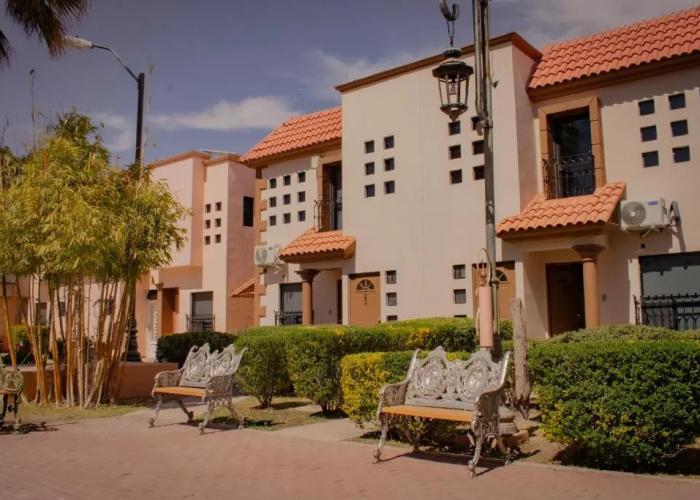 Suites Cervantes