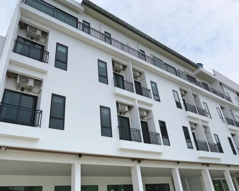 Good Morning Hotel at TakuaPa