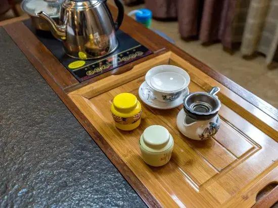 Joy Wanjia Hotel (Wuyi Mould City Jiayuan Plaza)
