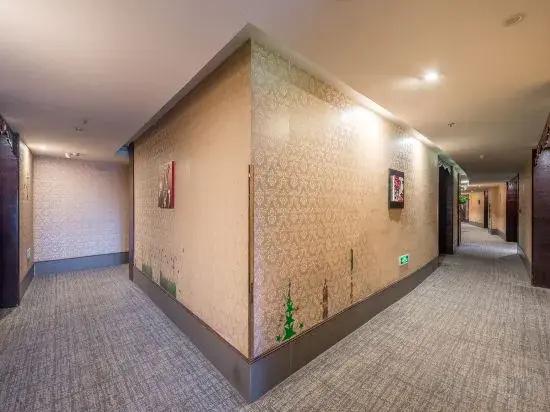 Joy Wanjia Hotel (Wuyi Mould City Jiayuan Plaza)