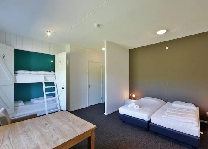 Group Accommodation 50 m From the Oosterschelde