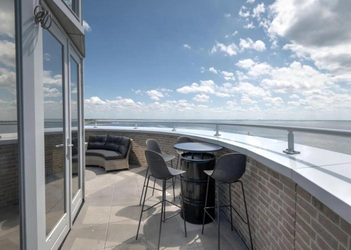 Premium Apartment With Covered Terrace