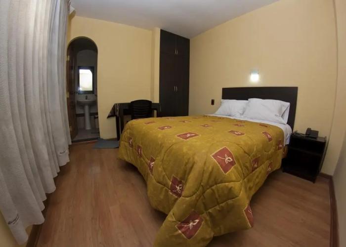 Qosqowasi Hotel