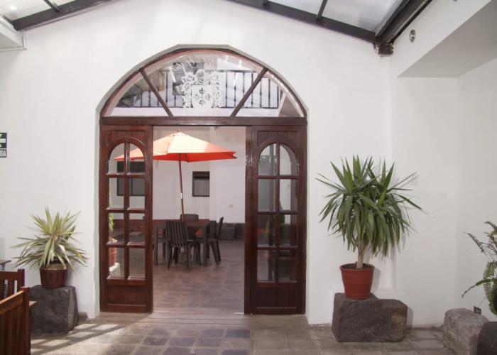 Yabar Hotel Plaza
