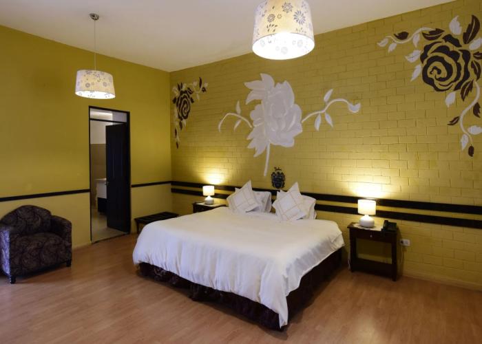 Yabar Hotel Plaza