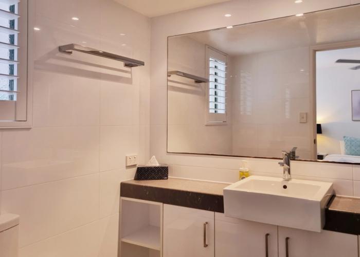 Noosa River Retreat
