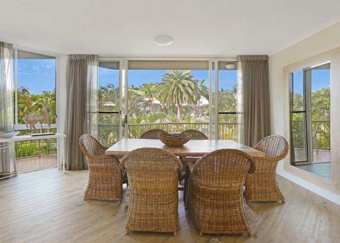 Noosa Tropicana