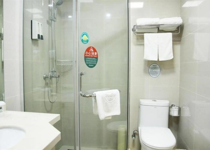 GreenTree Inn JiangSu ZHenjiang Jurong Yalong Hotel