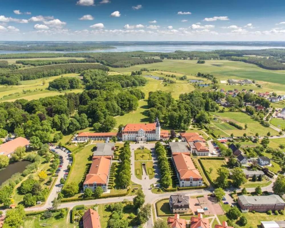 фото SCHLOSS Fleesensee