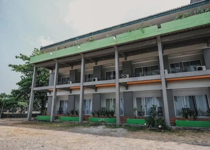 RedDoorz Plus near Pelabuhan Merak