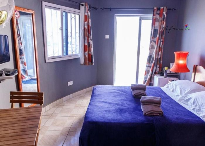 Lovely 13-bed Complex on Cape Point Beach, Bakau