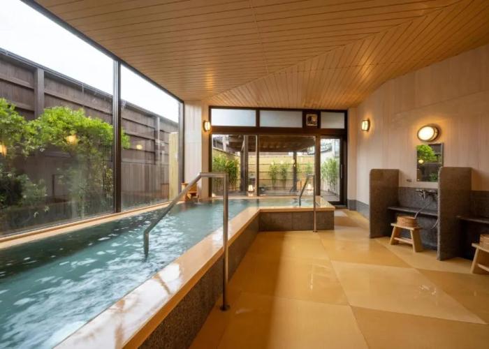 Hohoemino Kuyufu Tsuruya